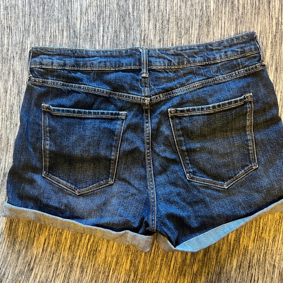Old Navy Shorts - Picture 2 of 4